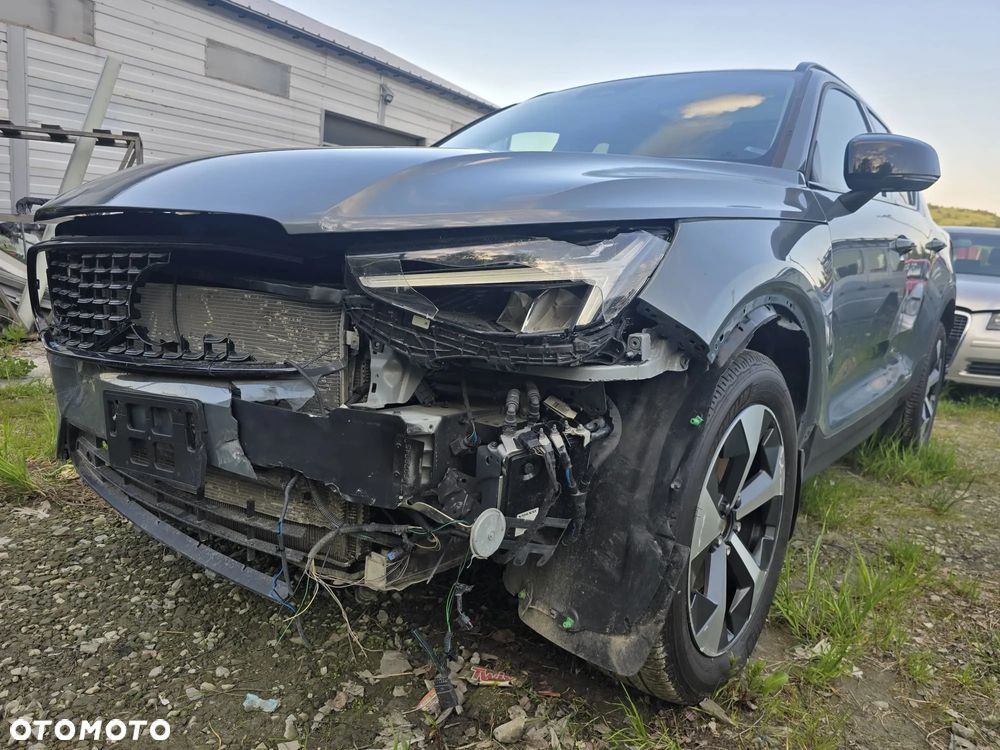 Volvo XC 40 - 4