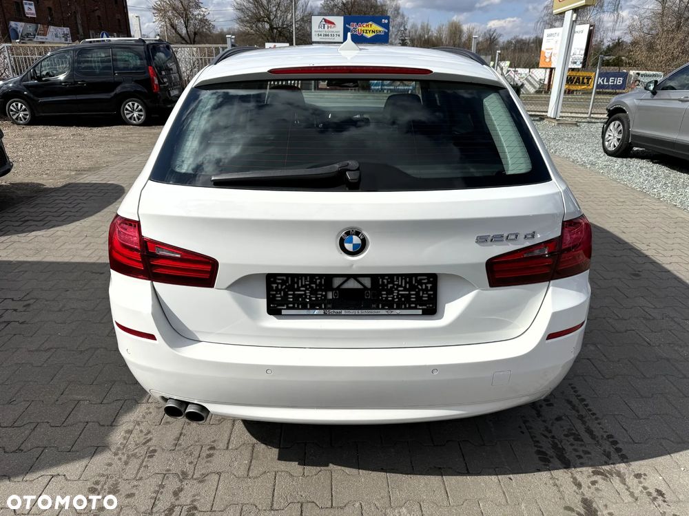 BMW Seria 5 520d - 4
