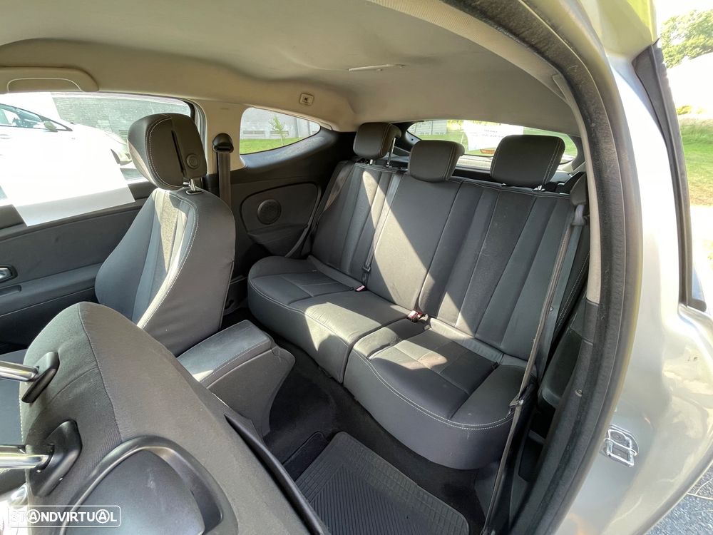 Renault Mégane Coupe 1.5 dCi Dynamique - 9