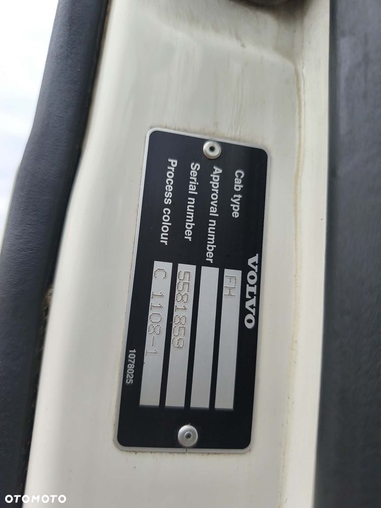 Volvo FH12 420 Standard Automat 2013 rok nowe opony - 17