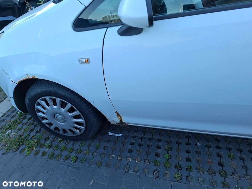 Opel Corsa - 3