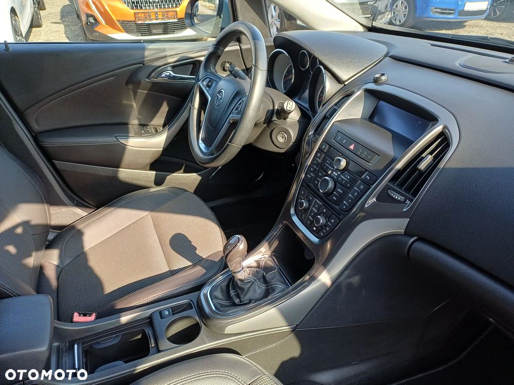 Opel Astra 1.4 Turbo Cosmo - 12