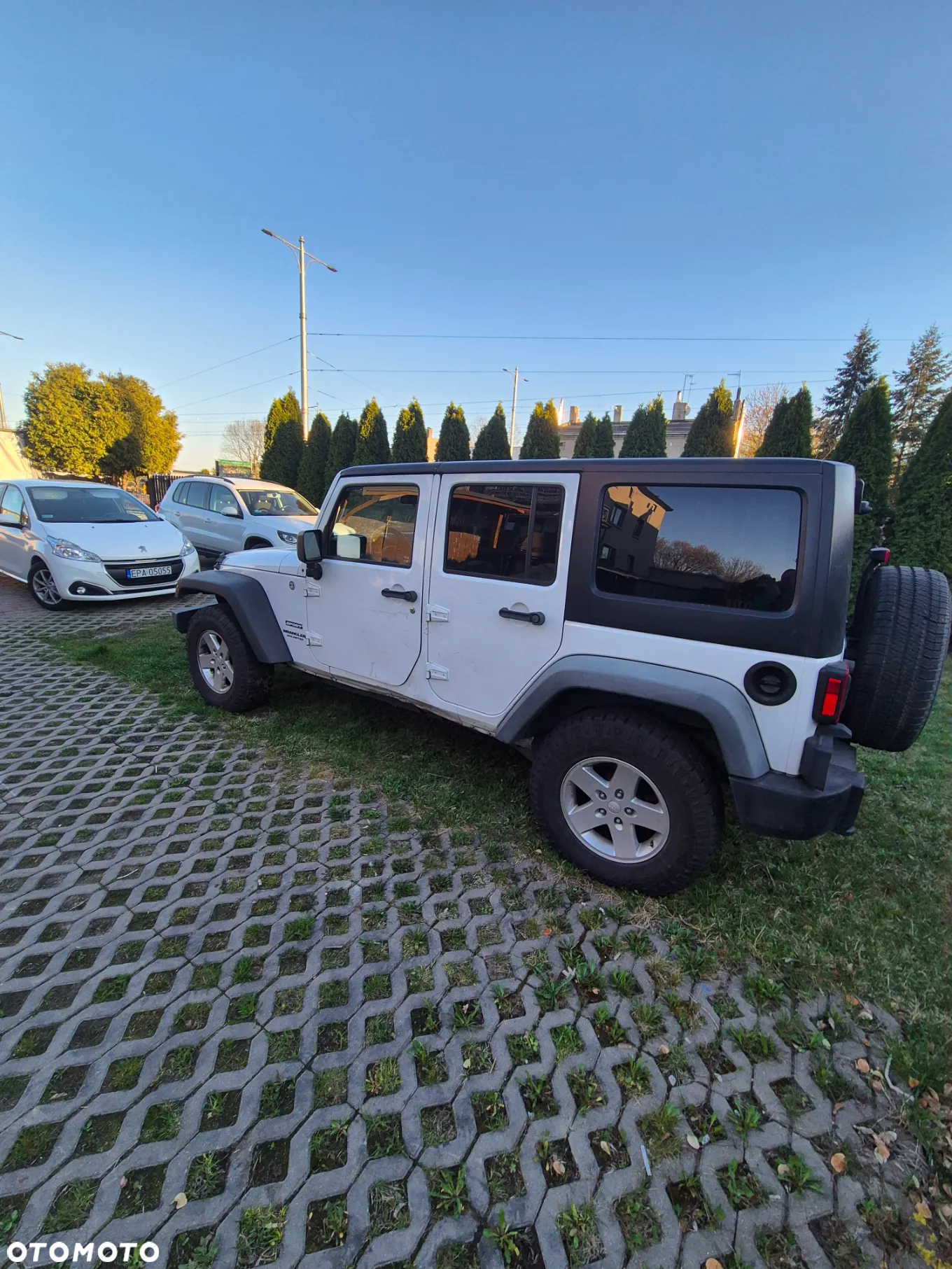 Jeep Wrangler - 12