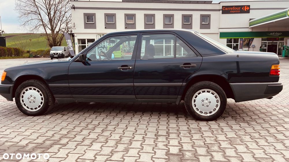 Mercedes-Benz W124 (1984-1993) - 36