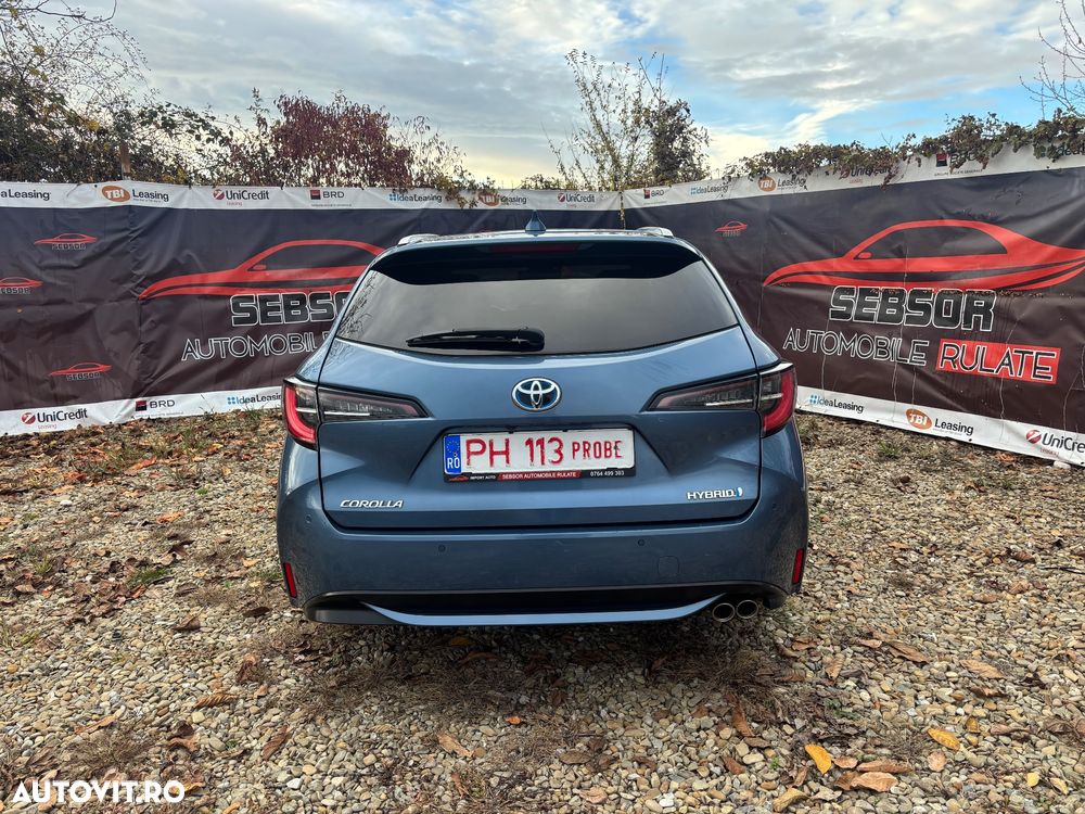 Toyota Corolla 2.0 Hybrid Team Deutschland - 8