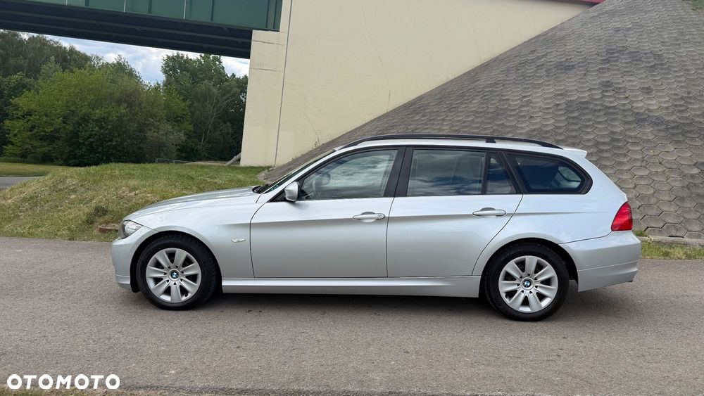 BMW Seria 3 320d xDrive - 4