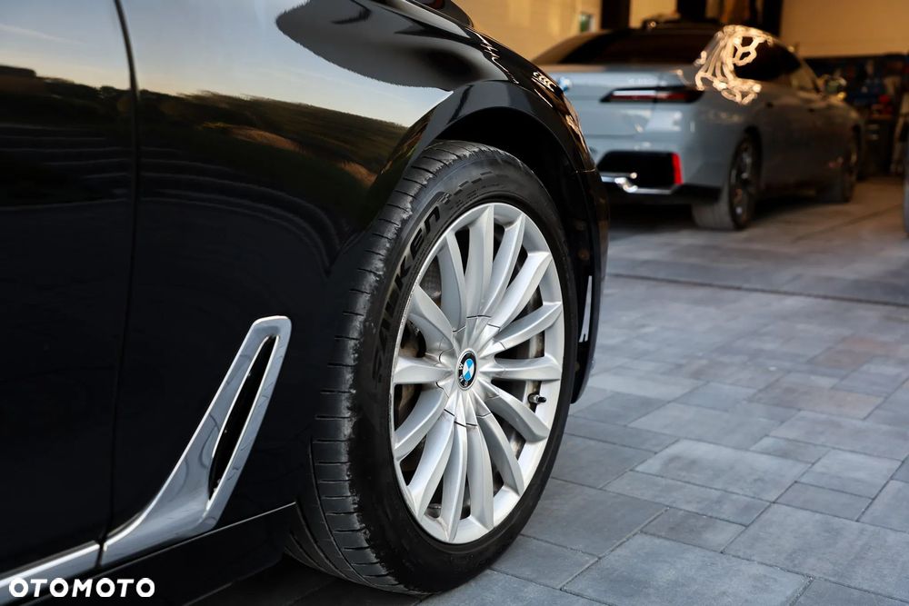 BMW Seria 7 730d xDrive - 22