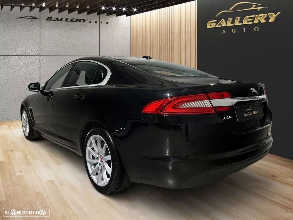 Jaguar XF 2.2 D Premium Luxury — photo 4