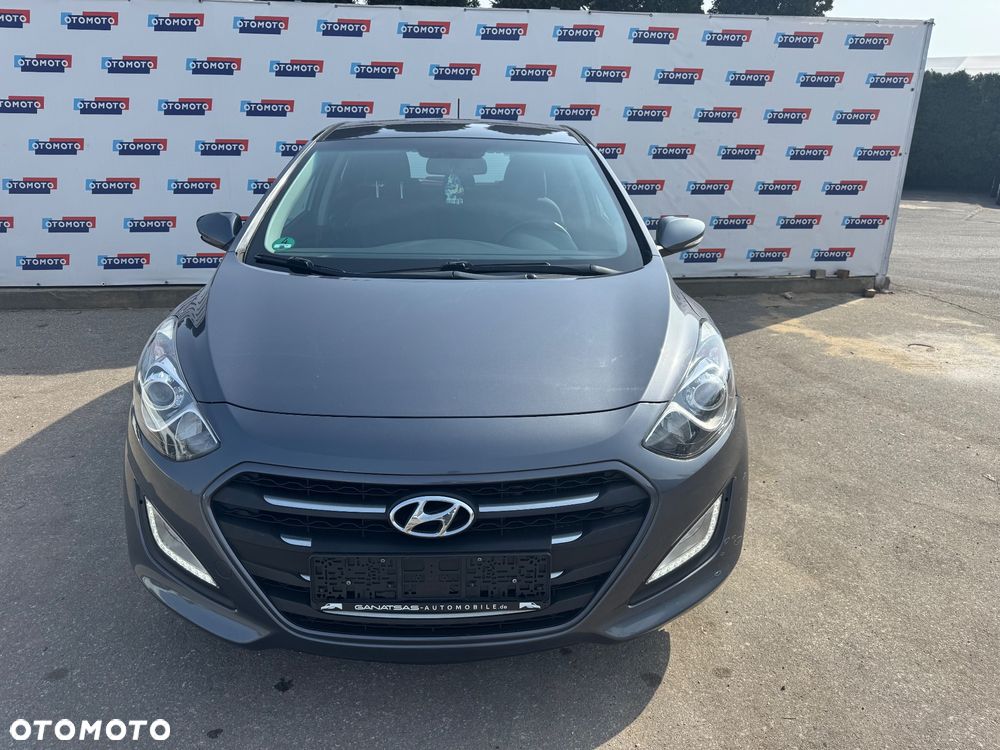 Hyundai i30 blue 1.6 CRDi Classic Navigation - 5