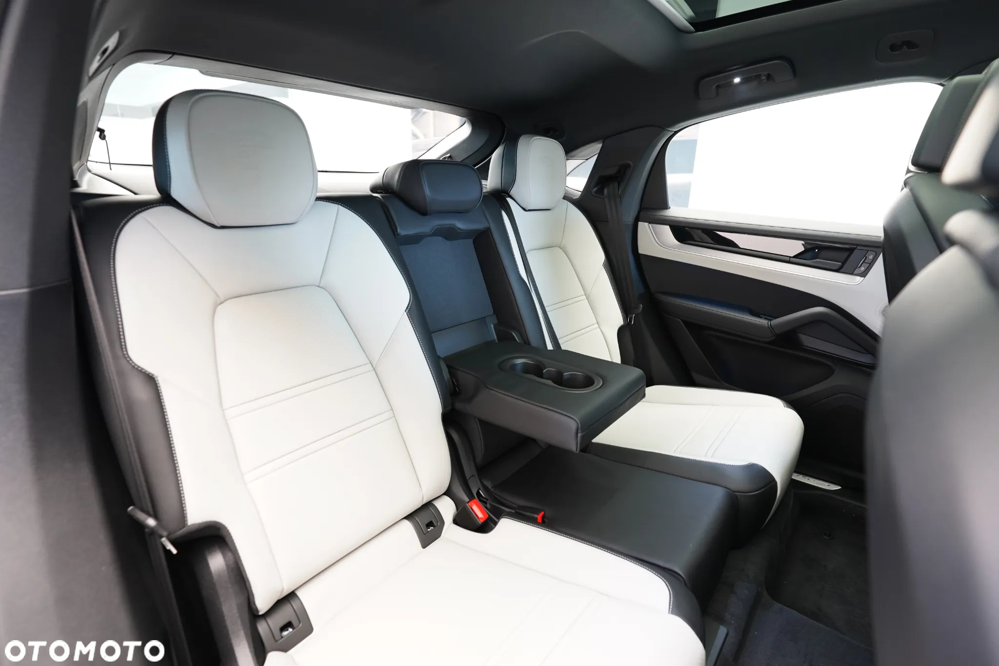 Porsche Cayenne Coupe S - 13