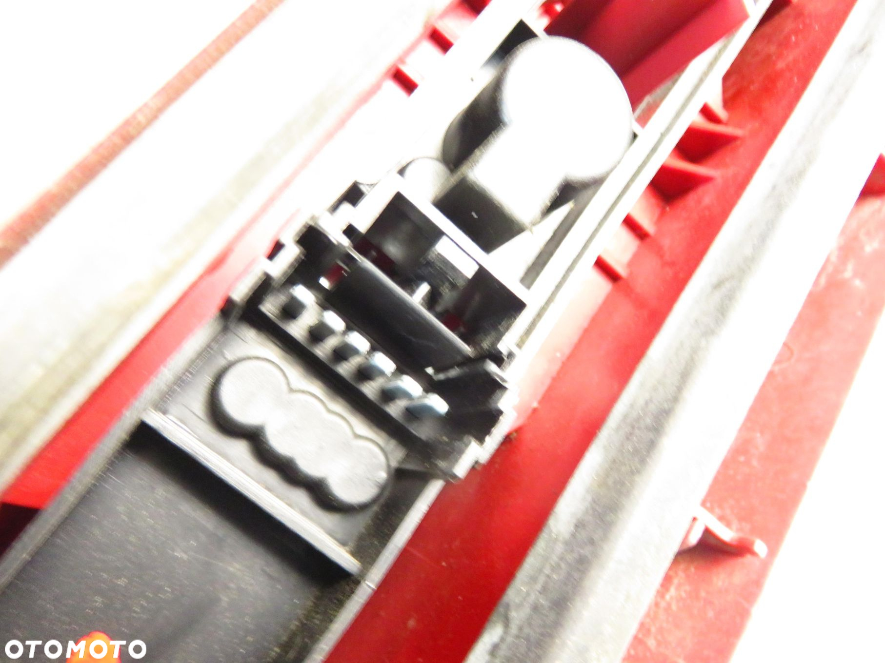 LAMPA LEWA TYLNA RENAULT KANGOO I 7700308715 - 9