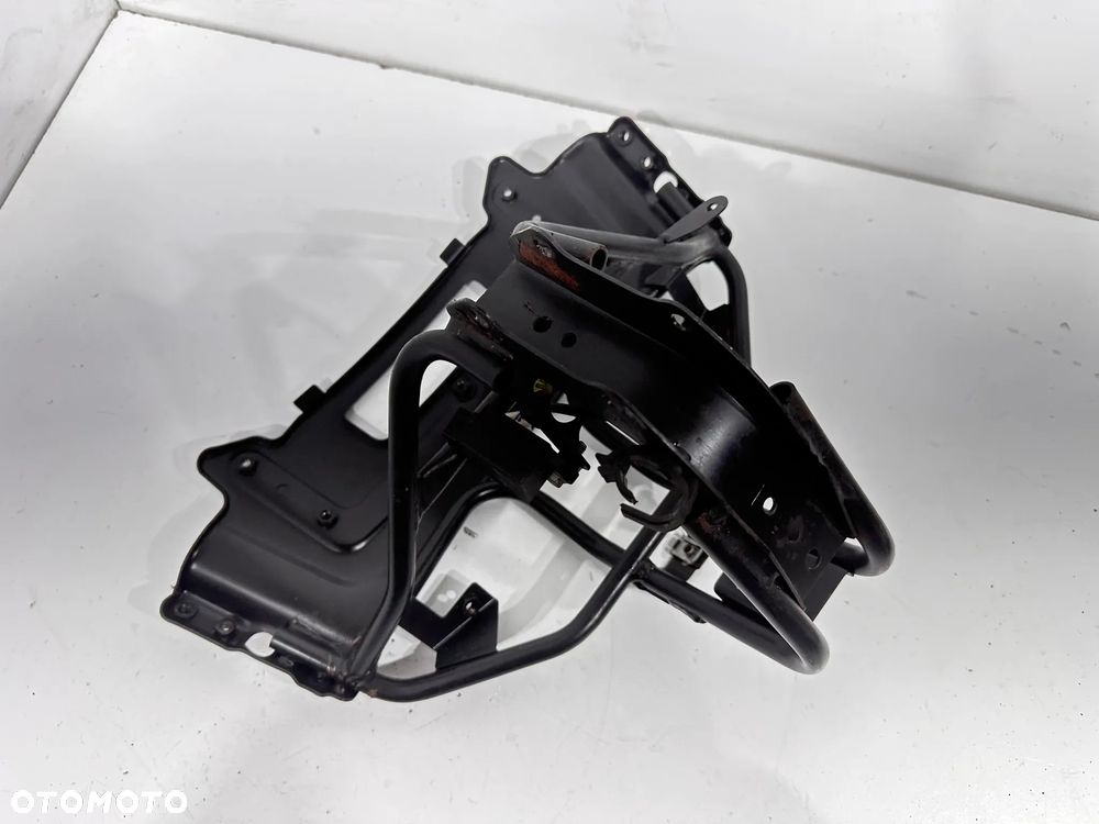 Stelaż przód Gilera Nexus 125 - 7