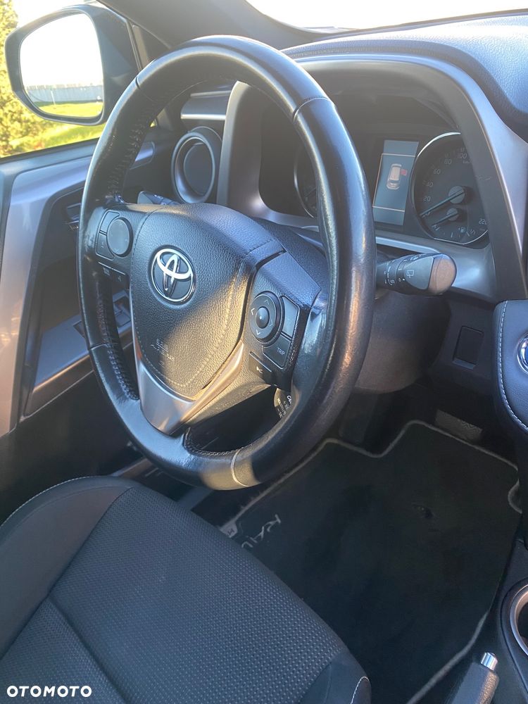 Toyota RAV4 Hybrid Premium 4x2 - 10