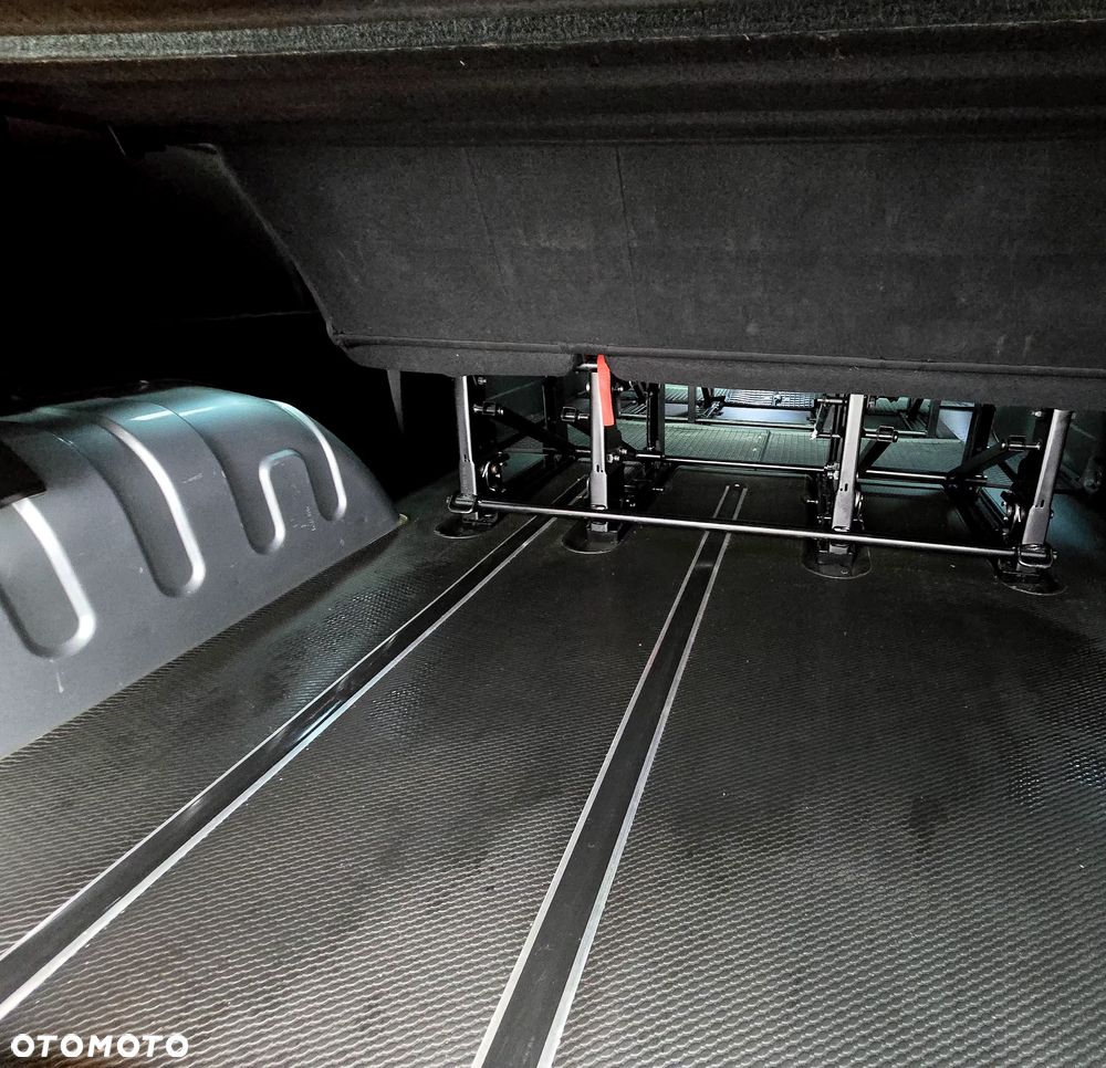 Renault Trafic - 23