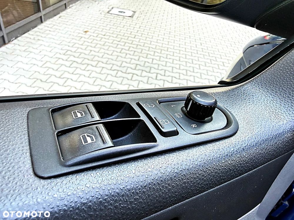 Volkswagen TRANSPORTER T5 LIFT - 28
