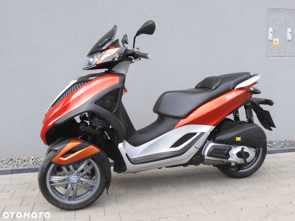 Piaggio MP-3 - 25
