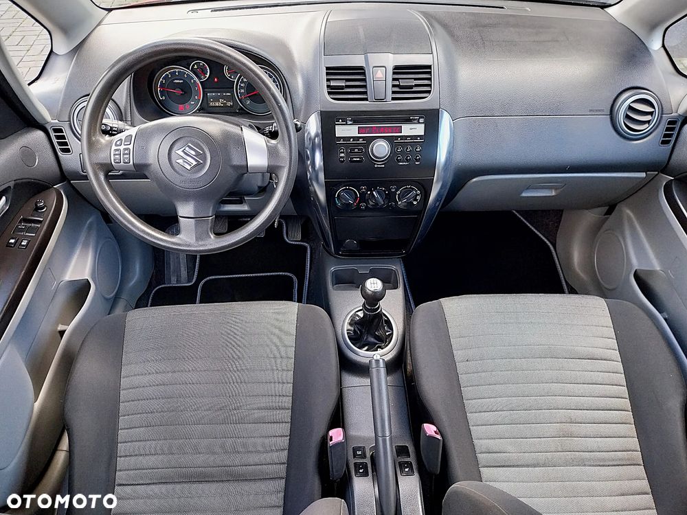 Suzuki SX4 1.6 Premium - 6