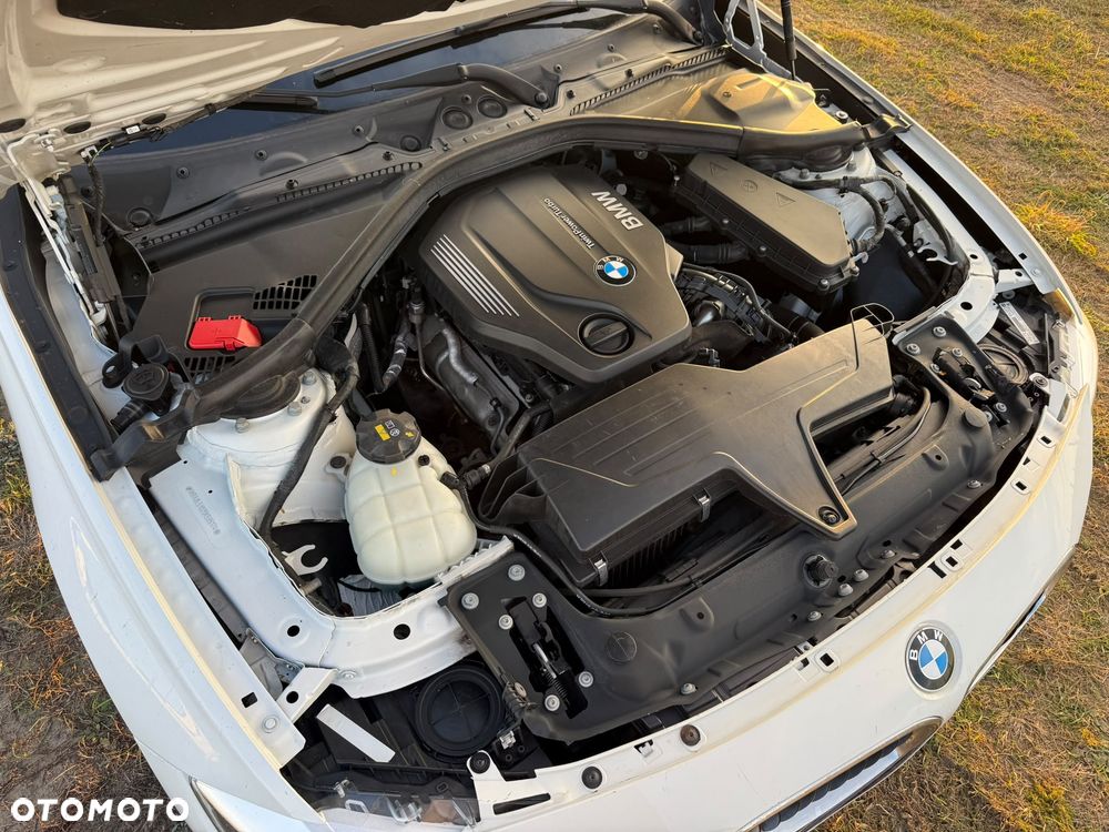 BMW Seria 3 318d Edition M Sport Shadow - 25