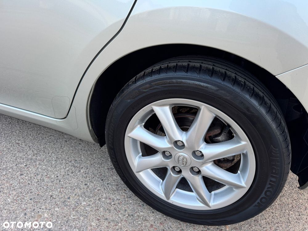 Toyota Auris 1.33 VVT-i Terra - 16