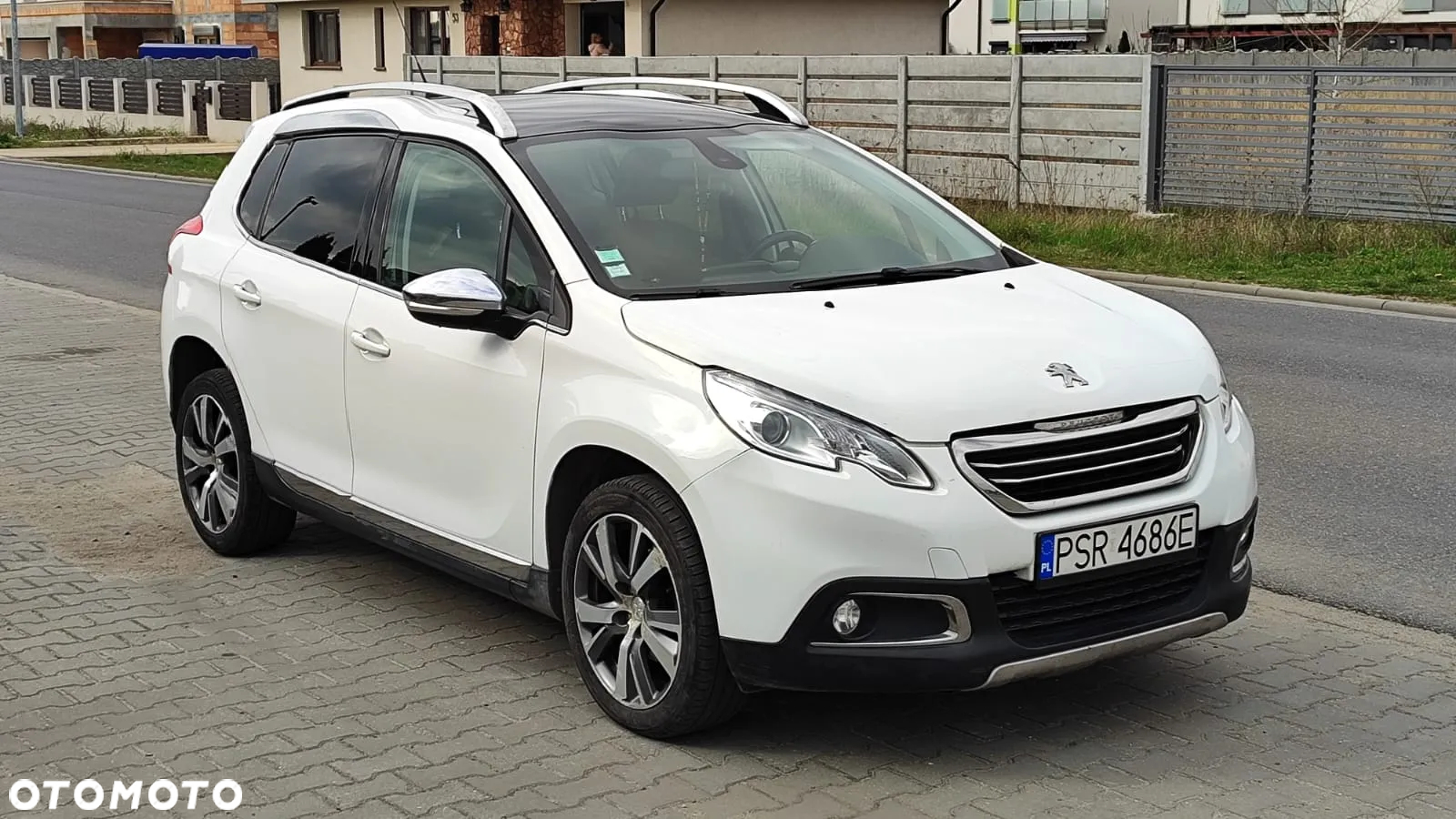 Peugeot 2008 1.6 e-HDi Allure S&S - 3