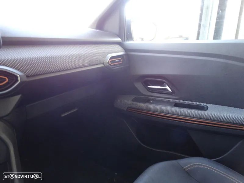 Dacia Sandero 1.0 TCe Stepway Expression - 23