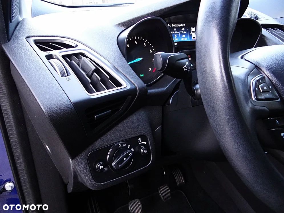 Ford Kuga 1.5 EcoBoost 2x4 Titanium - 28