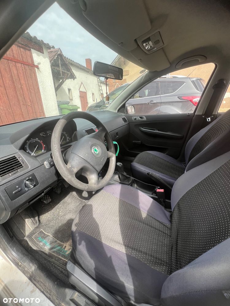 Skoda Fabia 1.2 HTP Classic - 6