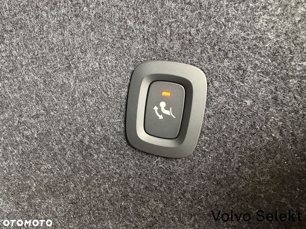 Volvo XC 40 2024