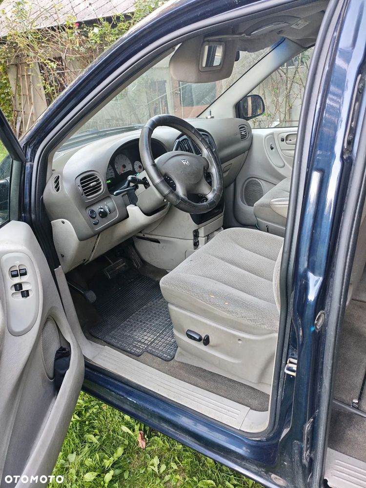 Dodge Grand Caravan - 14