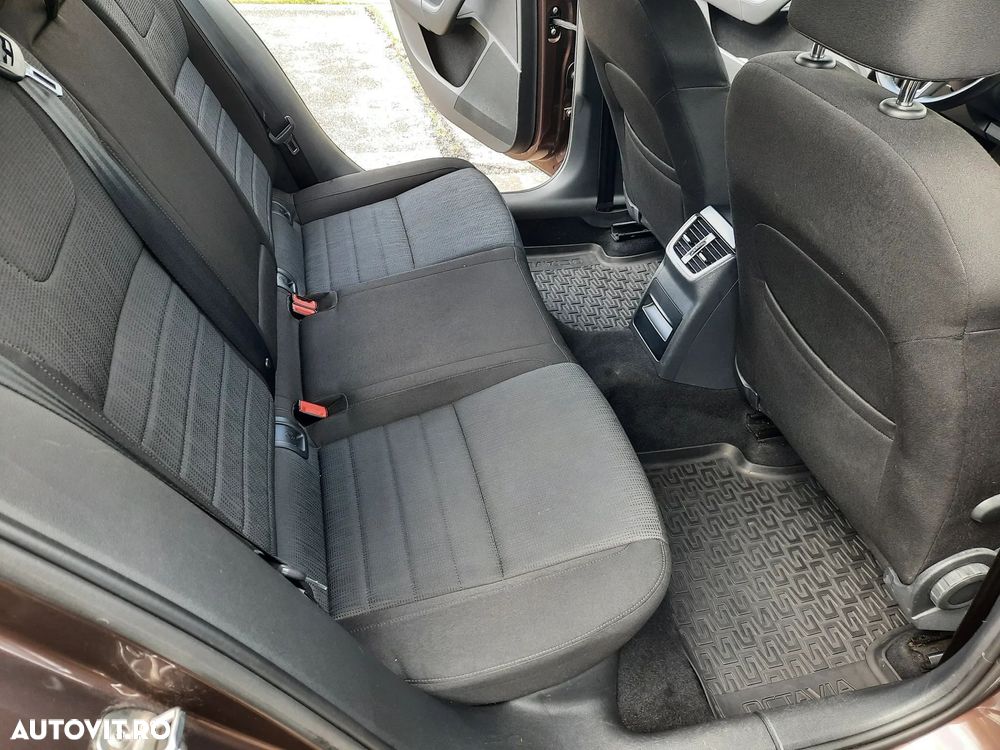 Skoda Octavia - 10