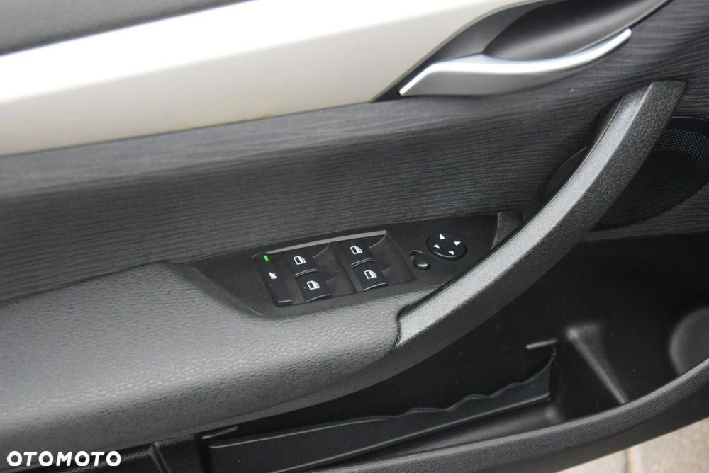 BMW X1 sDrive18d - 21