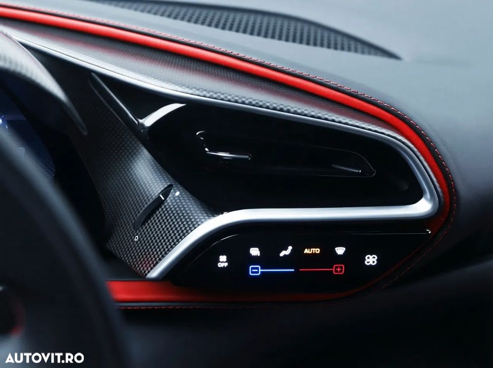 Ferrari 296 GTB - 30