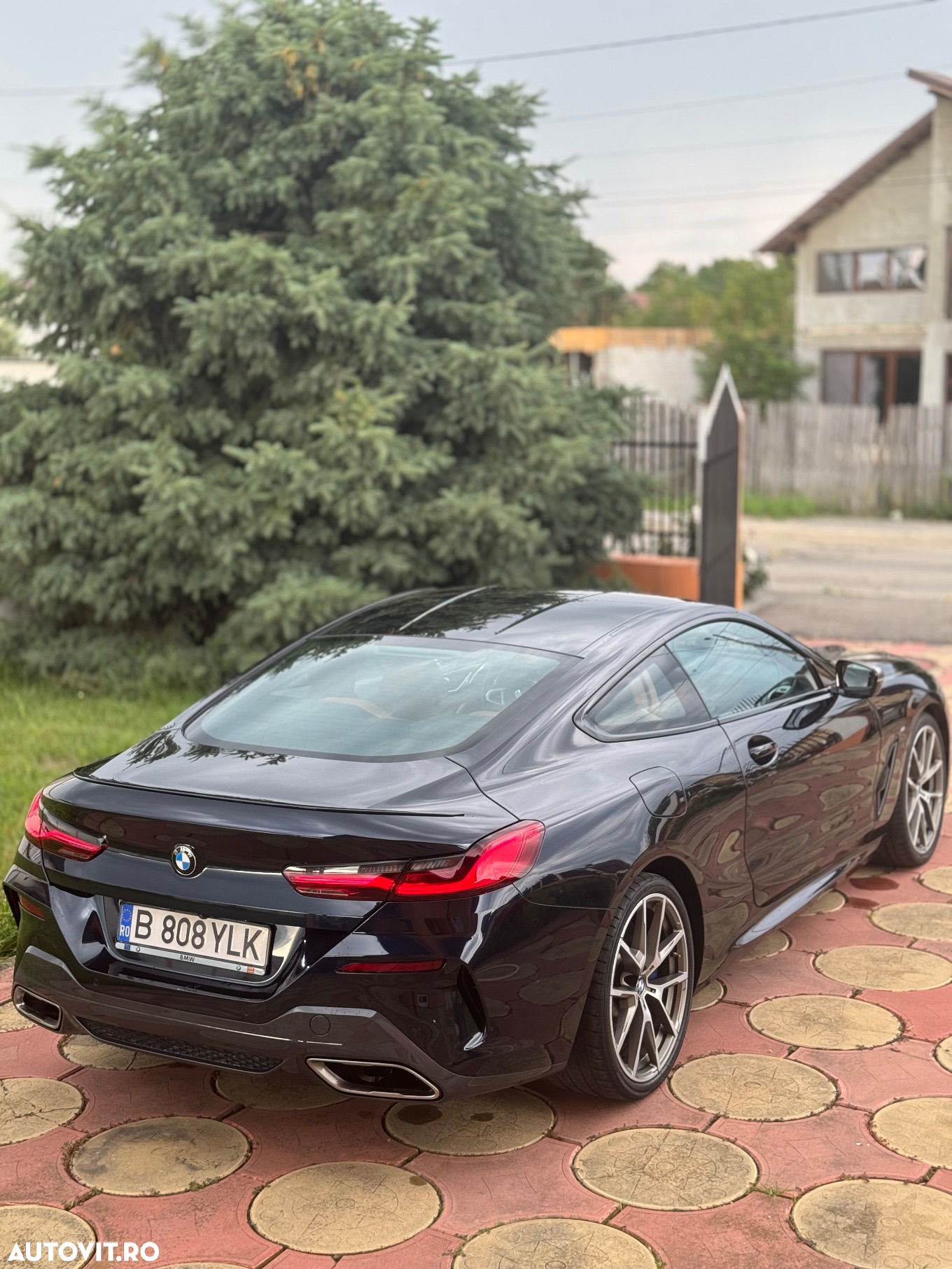 BMW M8 M850i xDrive AT - 16