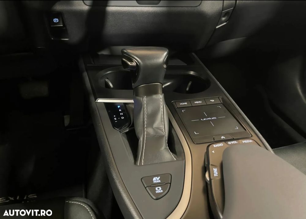 Lexus UX 250h Business Edition - 7