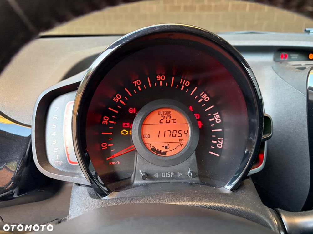 Toyota Aygo x-clusiv - 29
