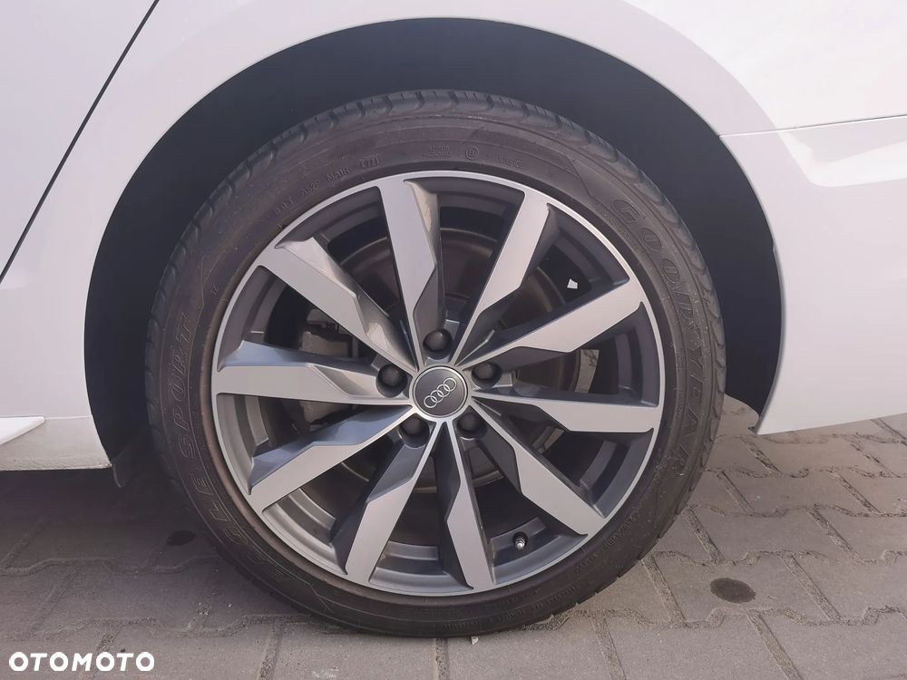 Audi A4 Limousine 40 TFSI S tronic S line - 17