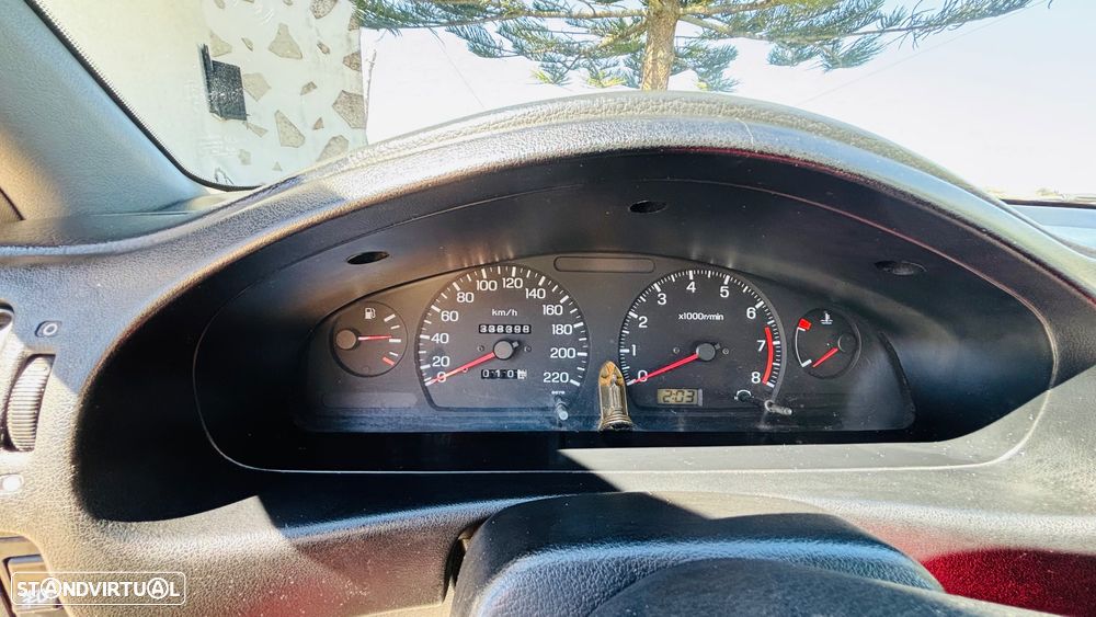 Nissan Sunny Sedan 1.4 SLX - 8