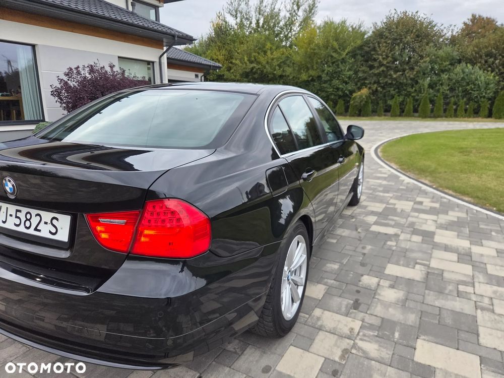 BMW Seria 3 318d DPF Edition Exclusive - 16
