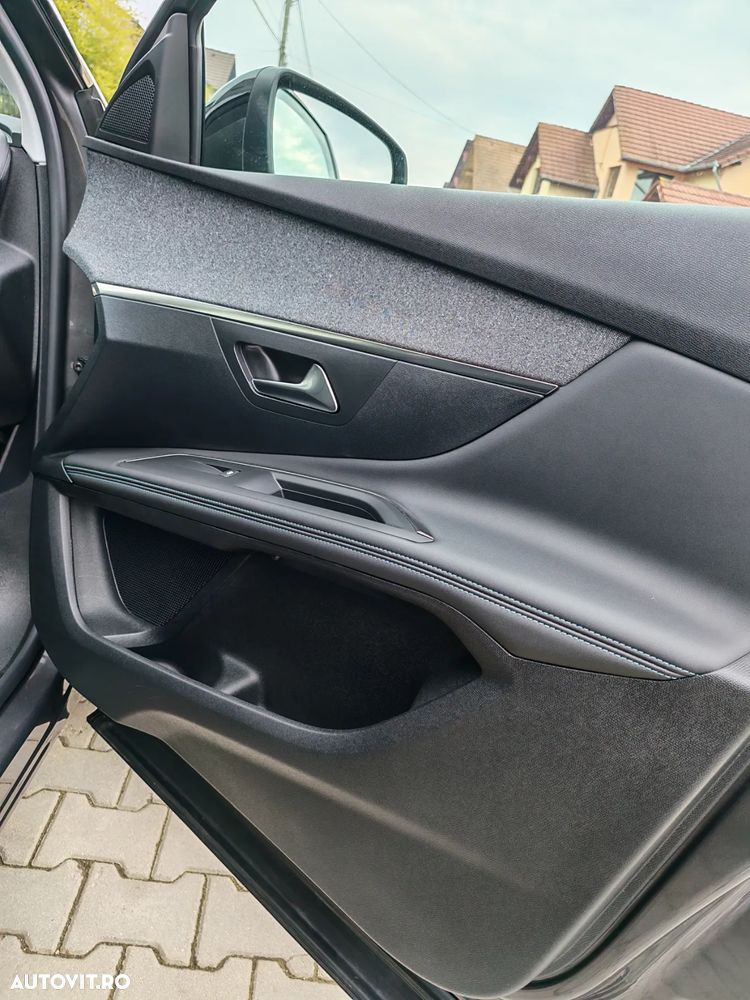 Peugeot 3008 BlueHDi 130 Stop & Start EAT8 Allure Pack - 12