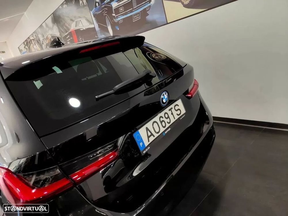 BMW 320 e Line Sport Auto — fotografia 25