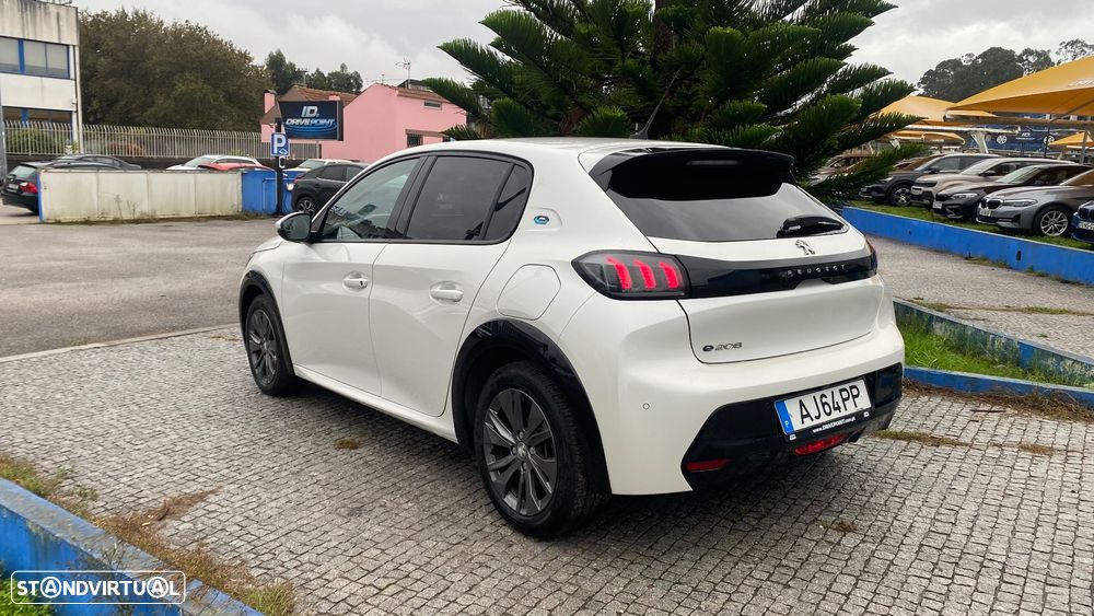 Peugeot e-208 50 kWh Allure Pack - 11