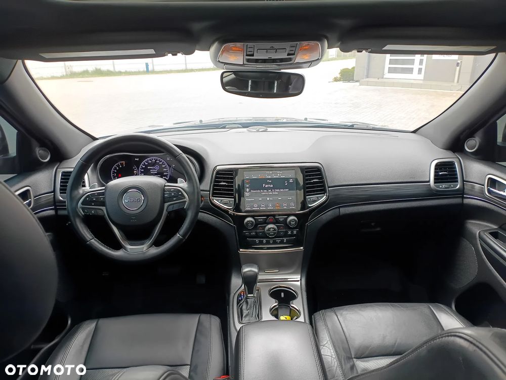 Jeep Grand Cherokee - 16