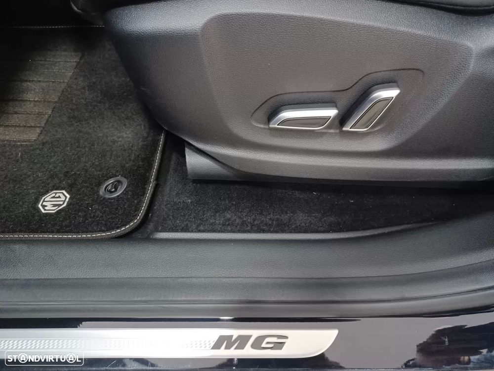 MG EHS 1.5 T-GDI Plug-in Hybrid Luxury - 24