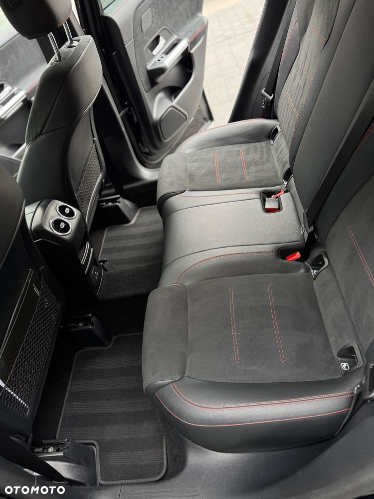 Mercedes-Benz GLA 200 d 4-Matic - 9