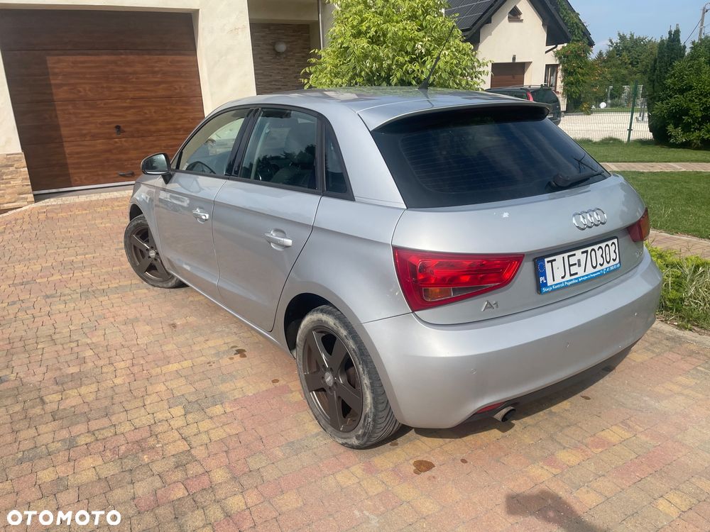 Audi A1 1.2 TFSI Attraction - 4