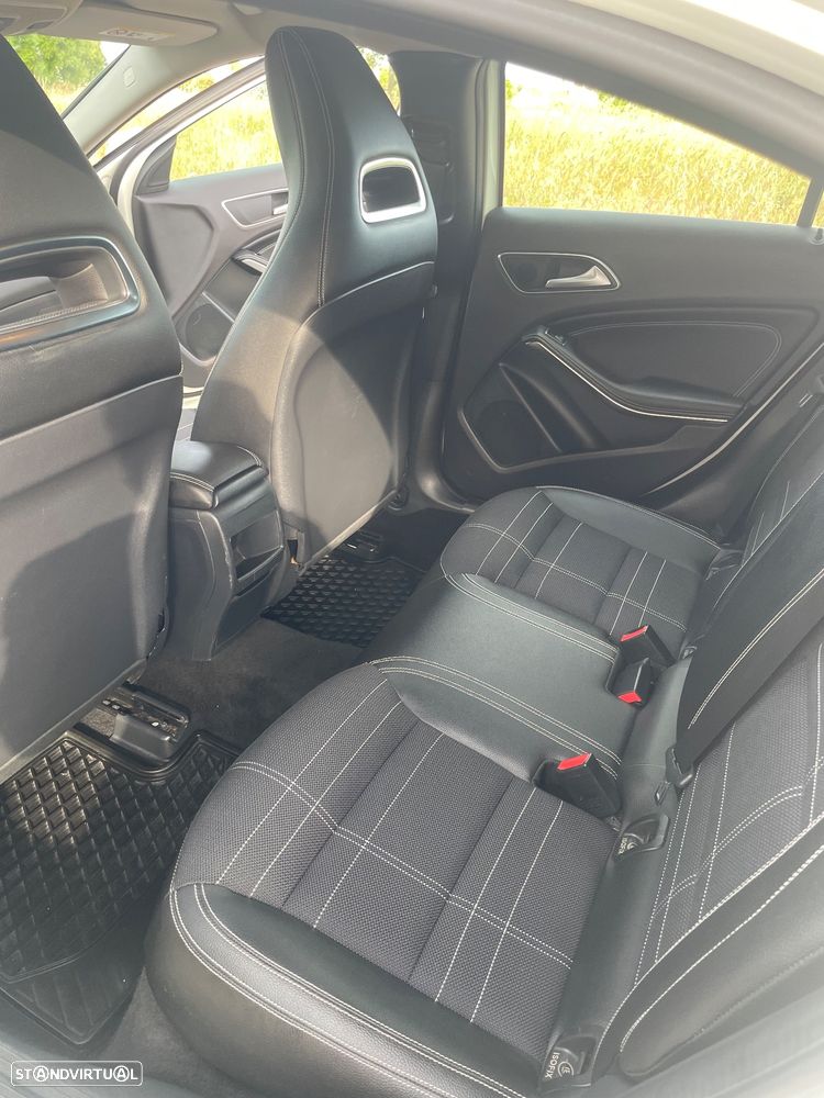 Mercedes-Benz A 180 CDI BlueEFFICIENCY - 12