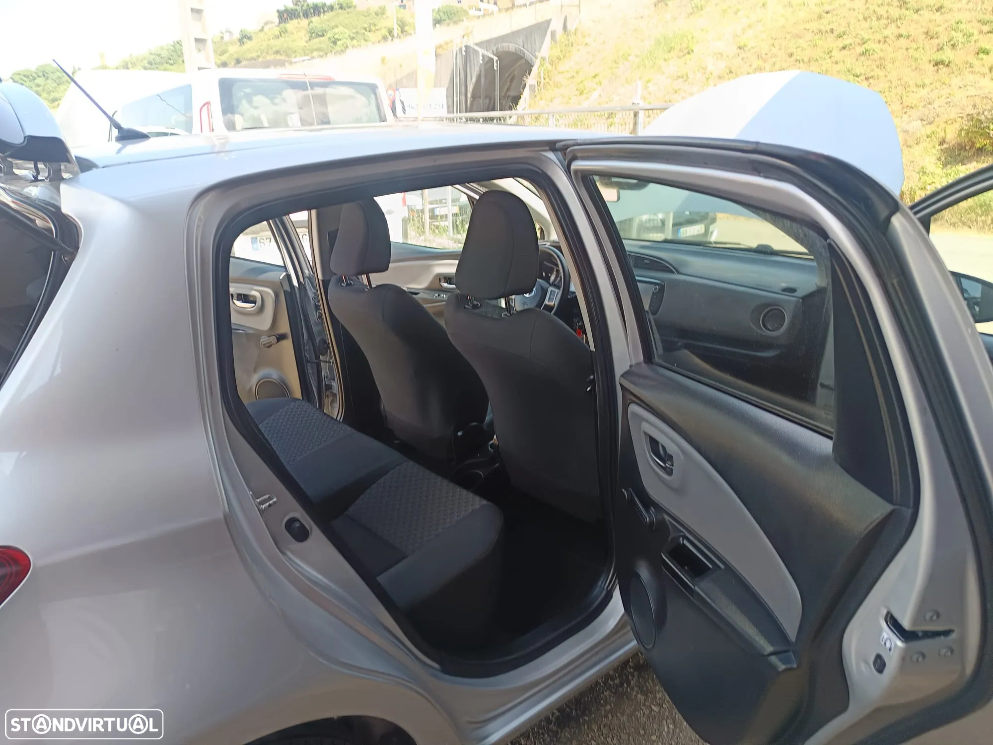 Toyota Yaris 1.4 D-4D S+PT+TP+PL+Navi - 19