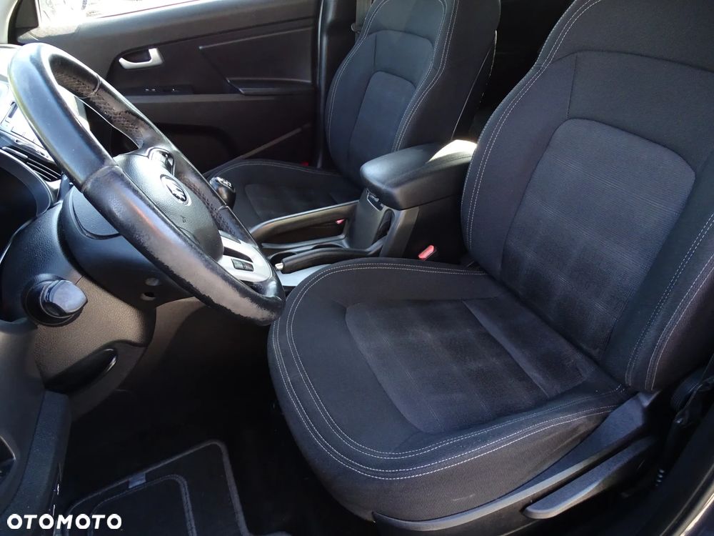 Kia Sportage 1.7 CRDI 2WD ISG Dream-Team Edition - 25