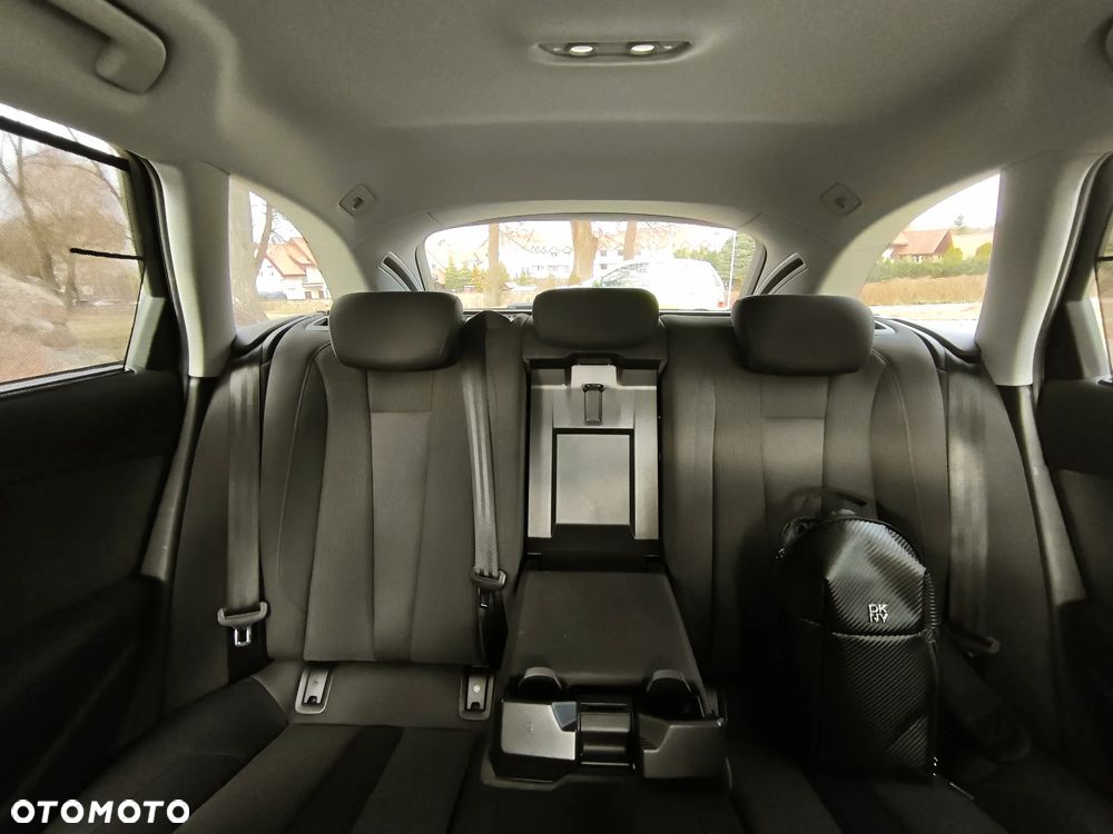 Audi A4 Avant 40 TDI quattro S tronic advanced - 19