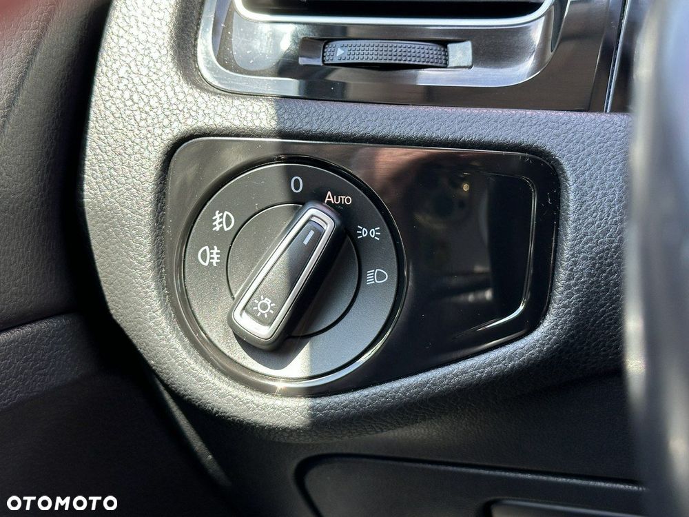 Volkswagen Golf 1.4 TSI BMT Highline - 19